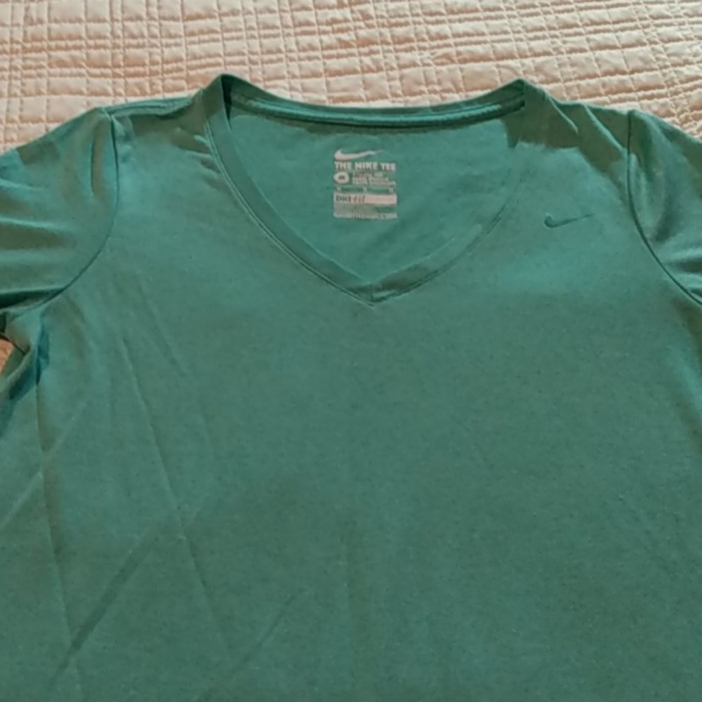 Nike tee shirt